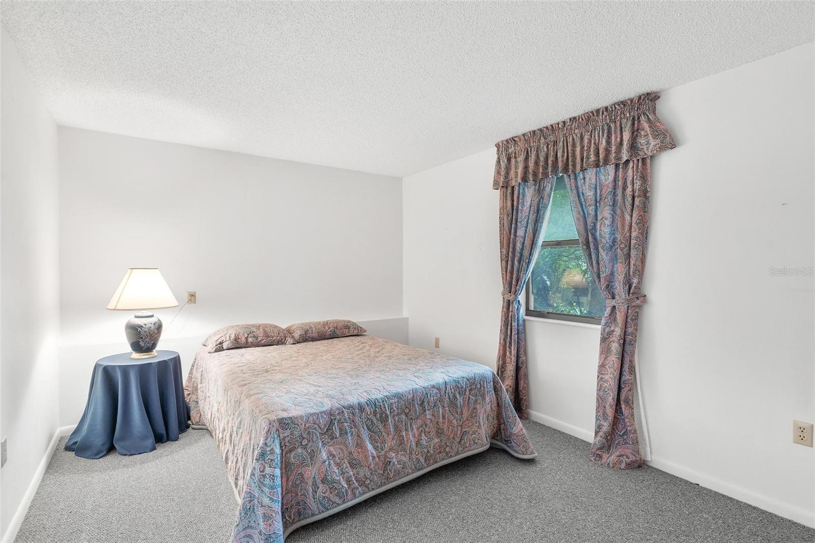 EUSTIS WEST CROOKED LAKE - Residential