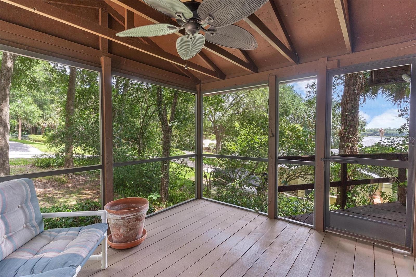 EUSTIS WEST CROOKED LAKE - Residential