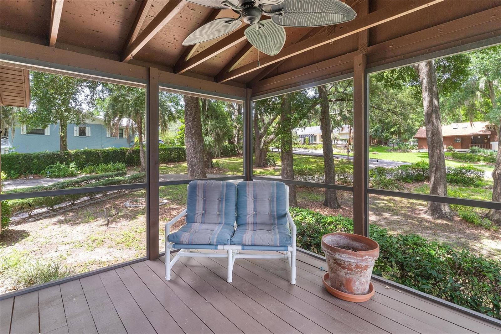 EUSTIS WEST CROOKED LAKE - Residential