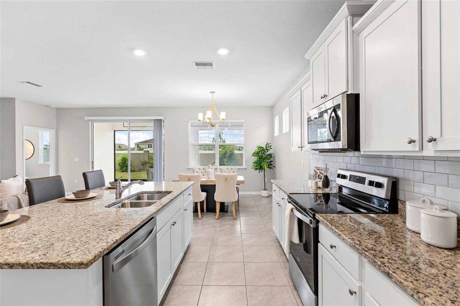 ABBOTT PARK - Residential