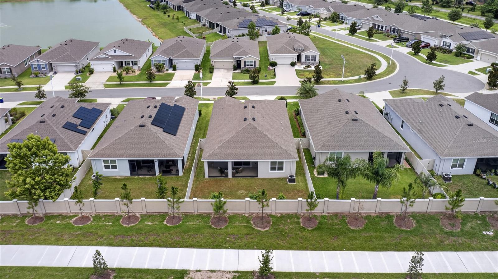 ABBOTT PARK - Residential
