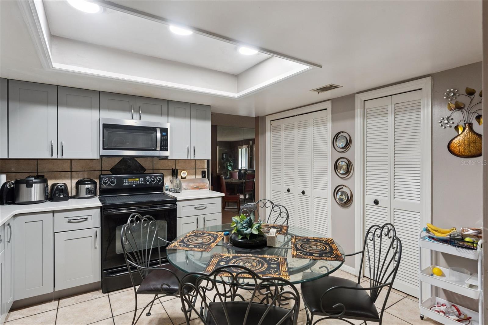 ROSEMONT SEC 11 - Residential