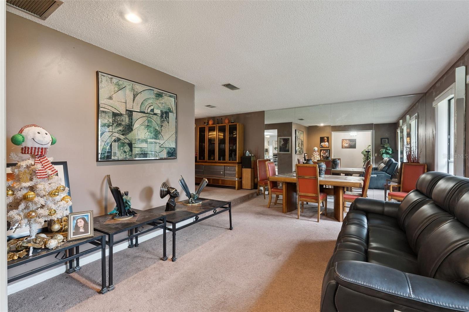 ROSEMONT SEC 11 - Residential