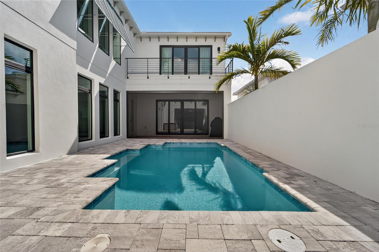 AQUA LAGOON - Residential