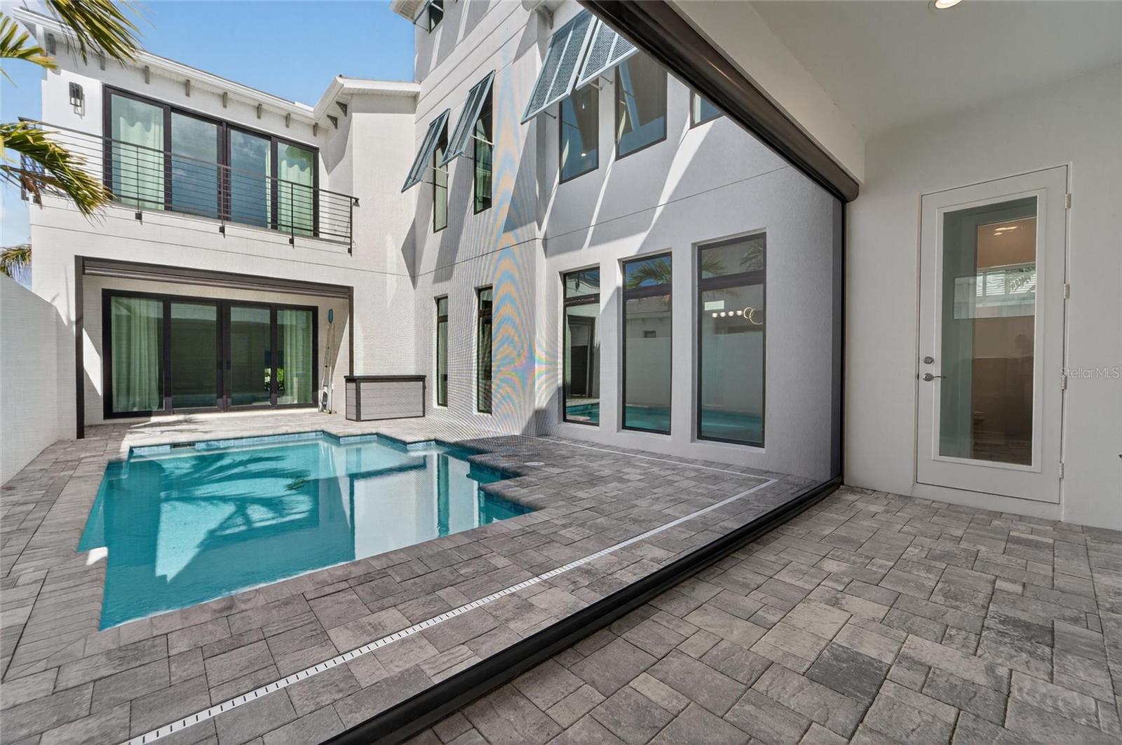 AQUA LAGOON - Residential