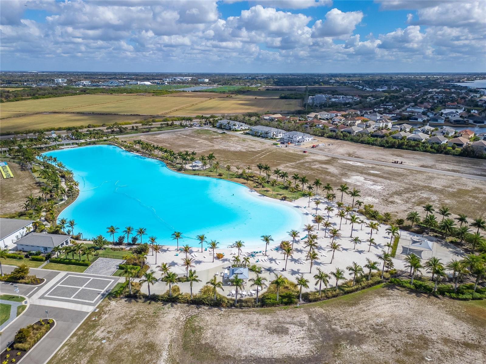 AQUA LAGOON - Residential