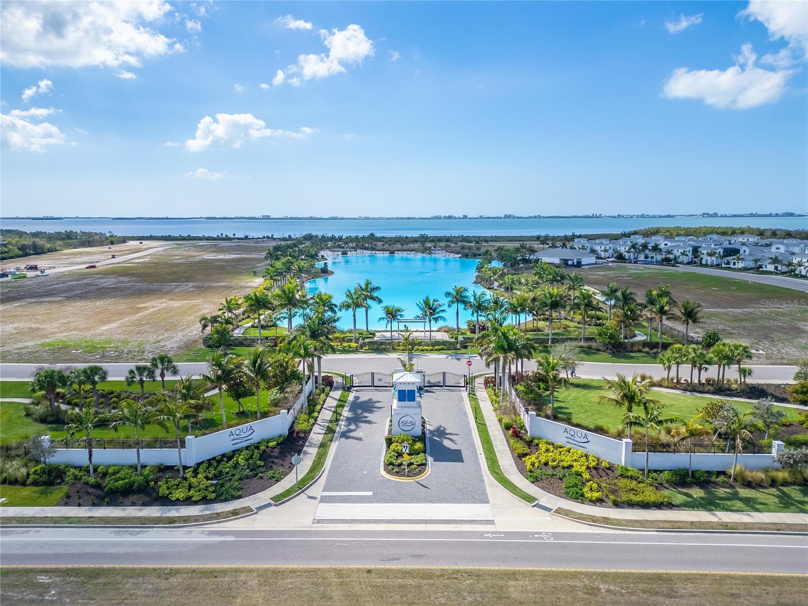 AQUA LAGOON - Residential