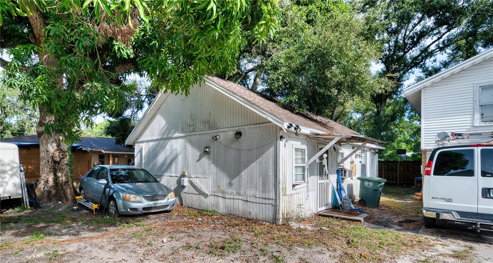 FAIRVIEW PARK - Residential Income