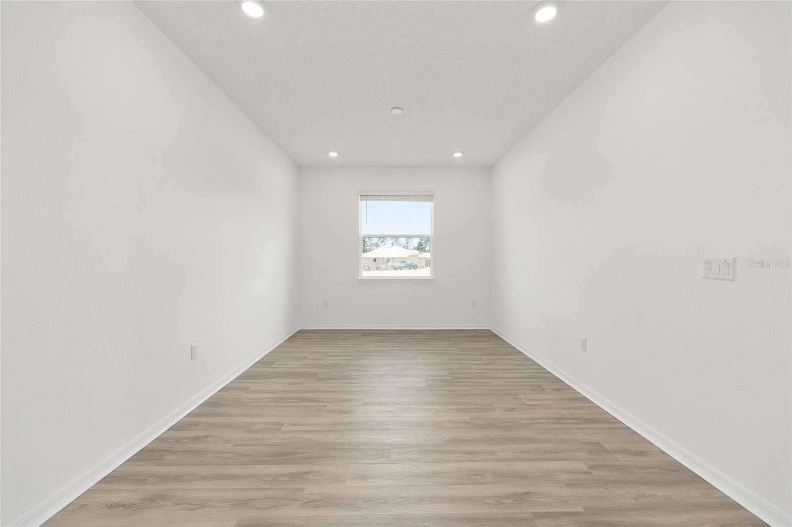 ON TOP OF THE WORLD - Residential