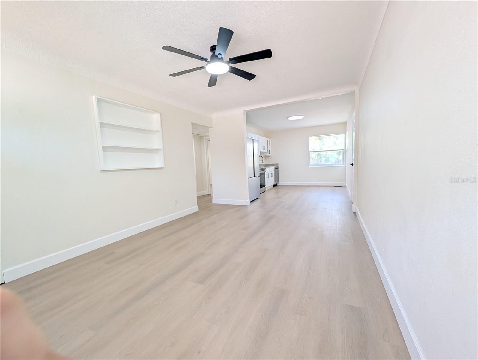SOUTH SHADOW LAWN - Residential