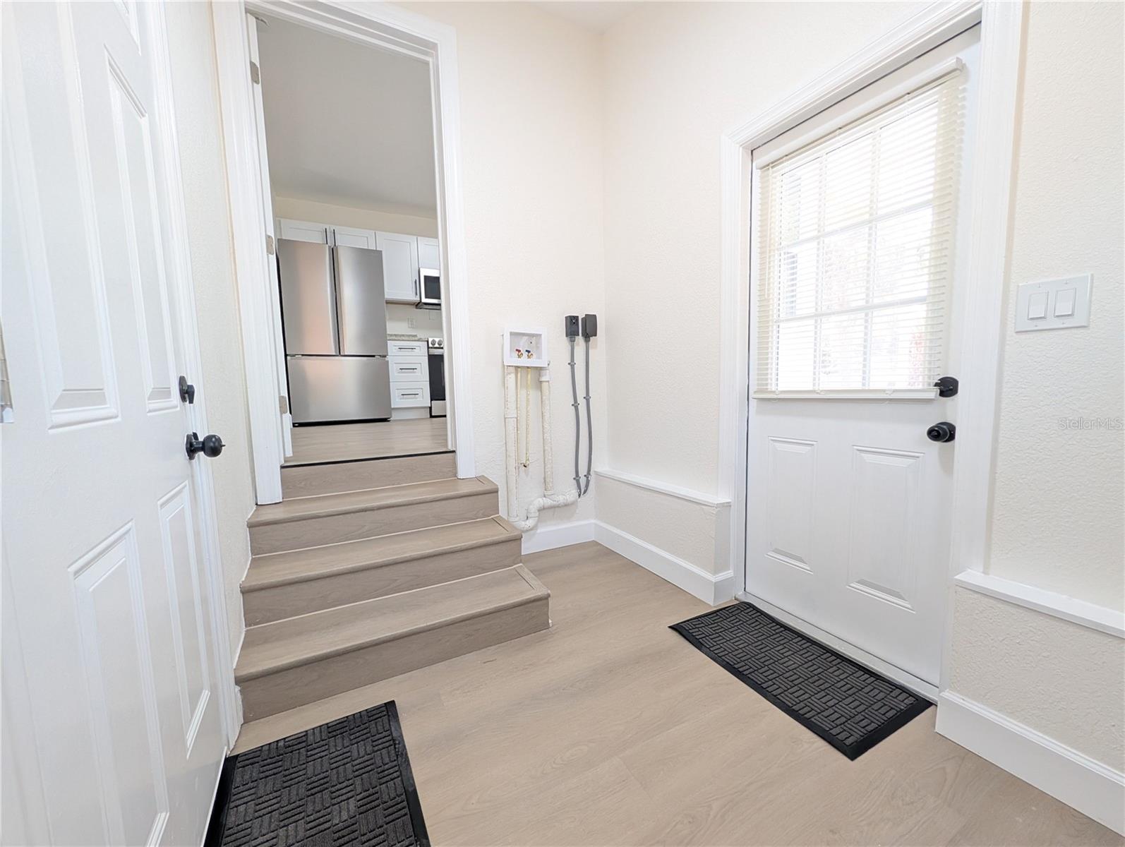 SOUTH SHADOW LAWN - Residential