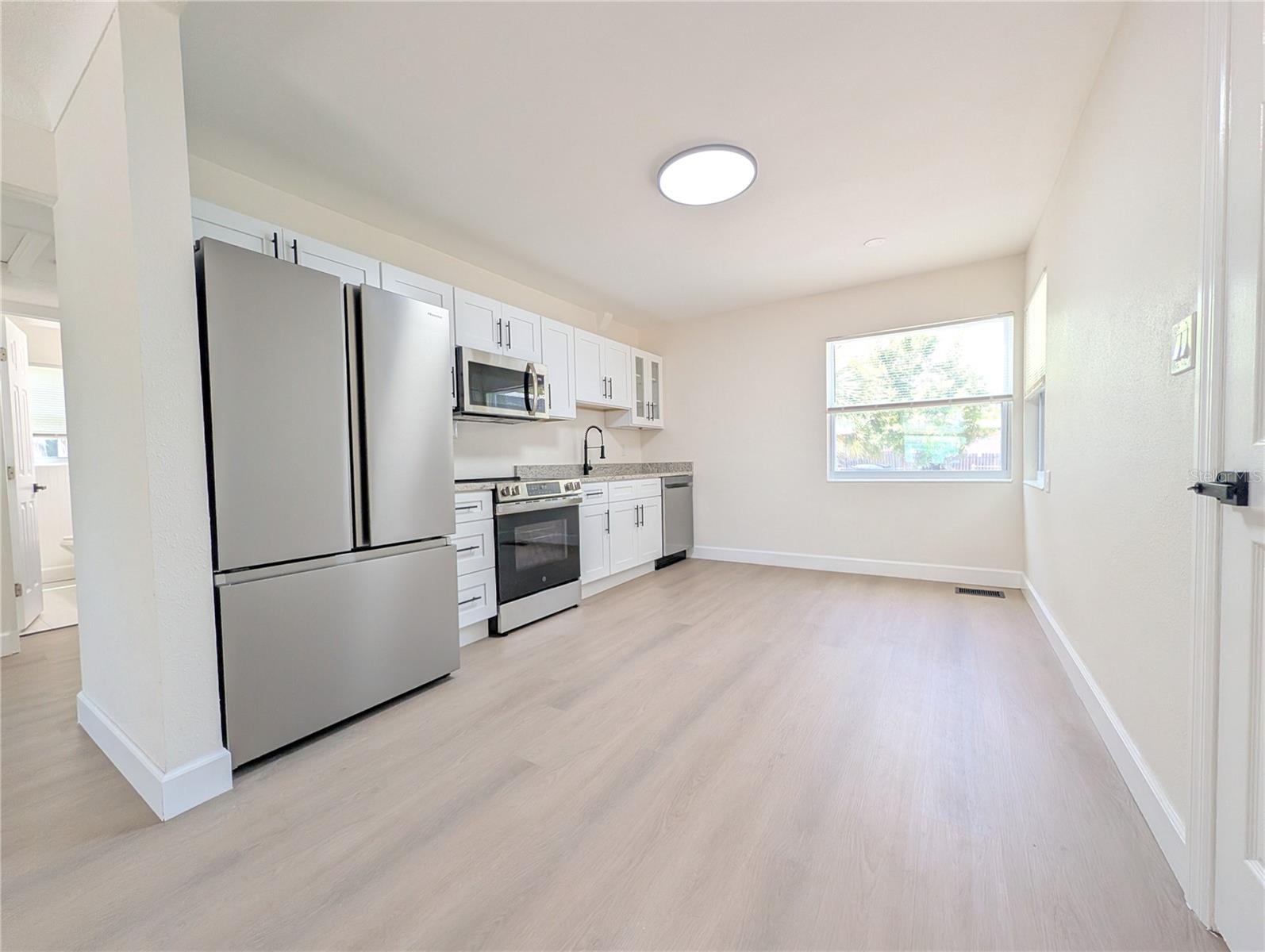 SOUTH SHADOW LAWN - Residential