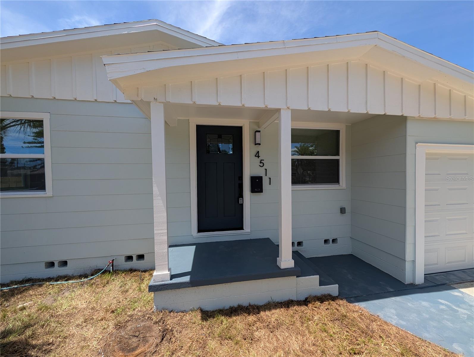 SOUTH SHADOW LAWN - Residential