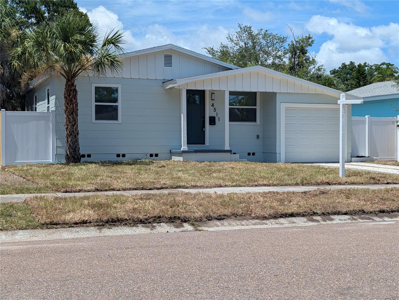 SOUTH SHADOW LAWN - Residential