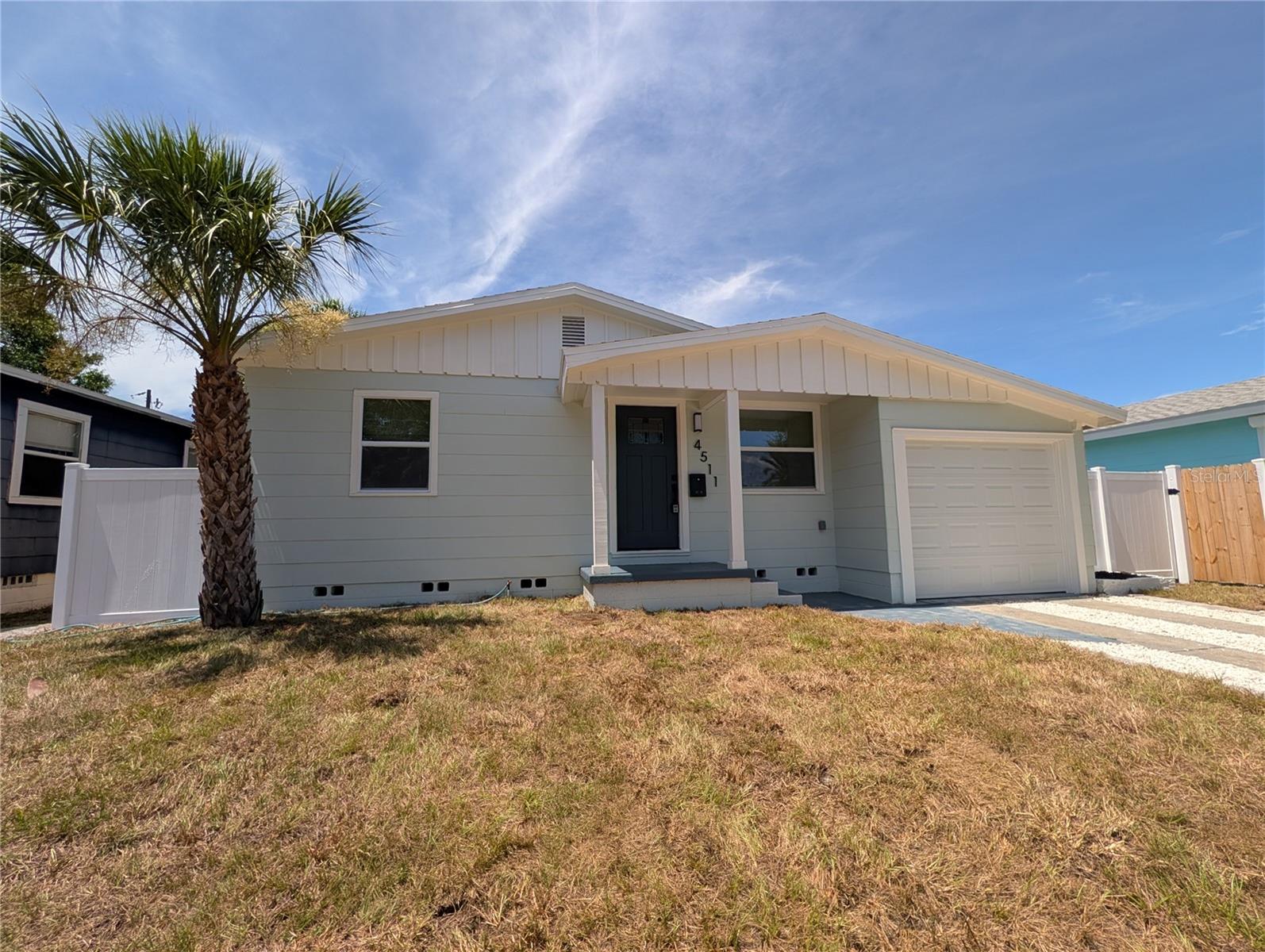 SOUTH SHADOW LAWN - Residential