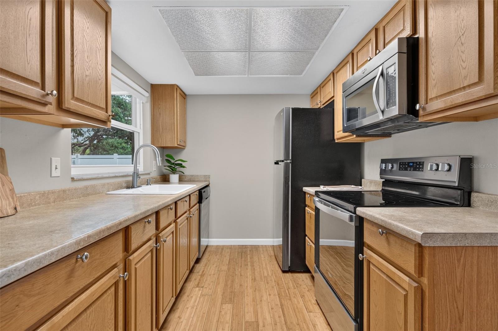 ARBOR RIDGE WEST - Residential