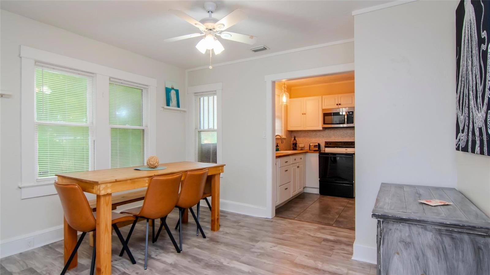 HIGHLAND GROVES - Residential Income