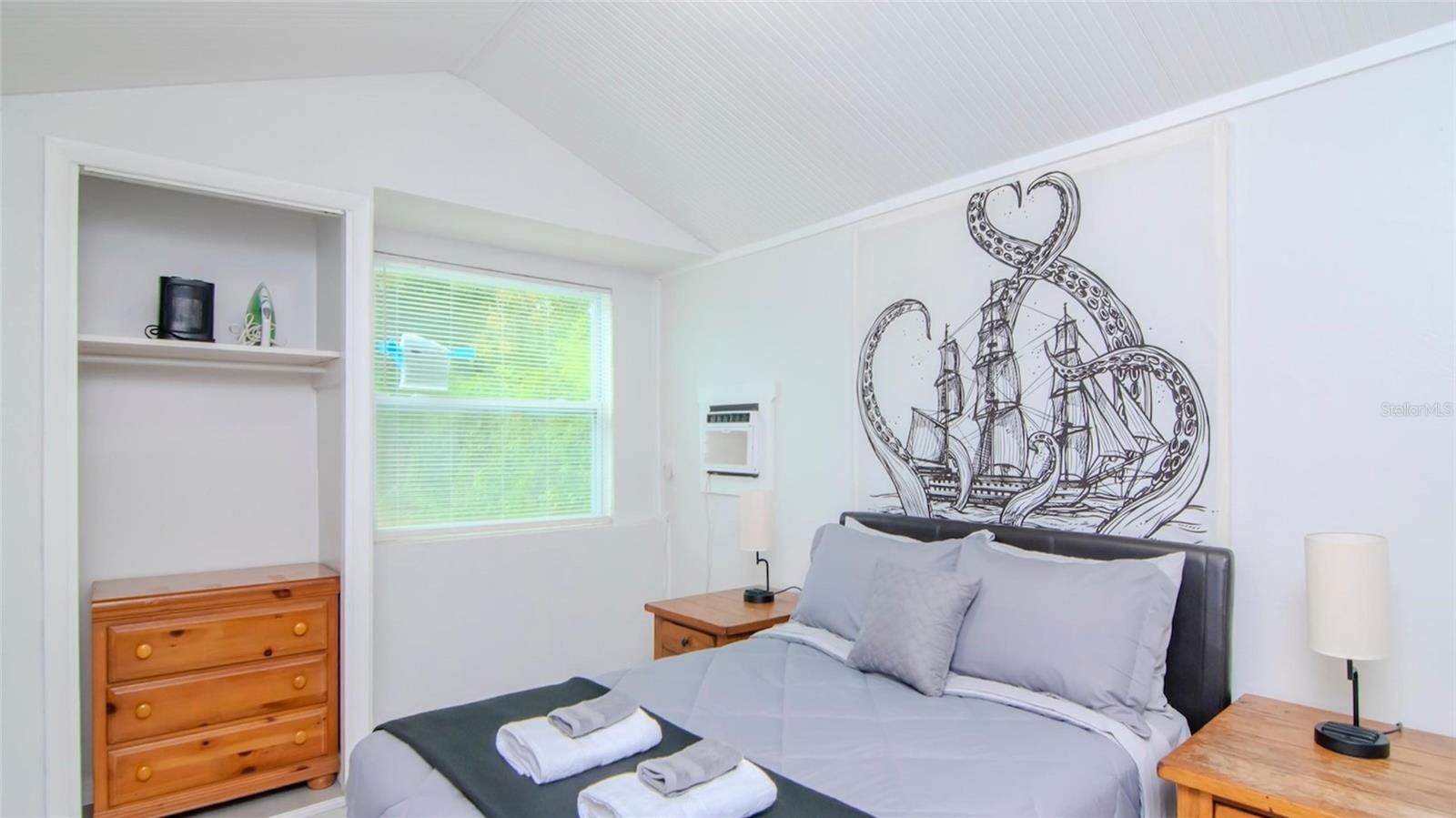 HIGHLAND GROVES - Residential Income