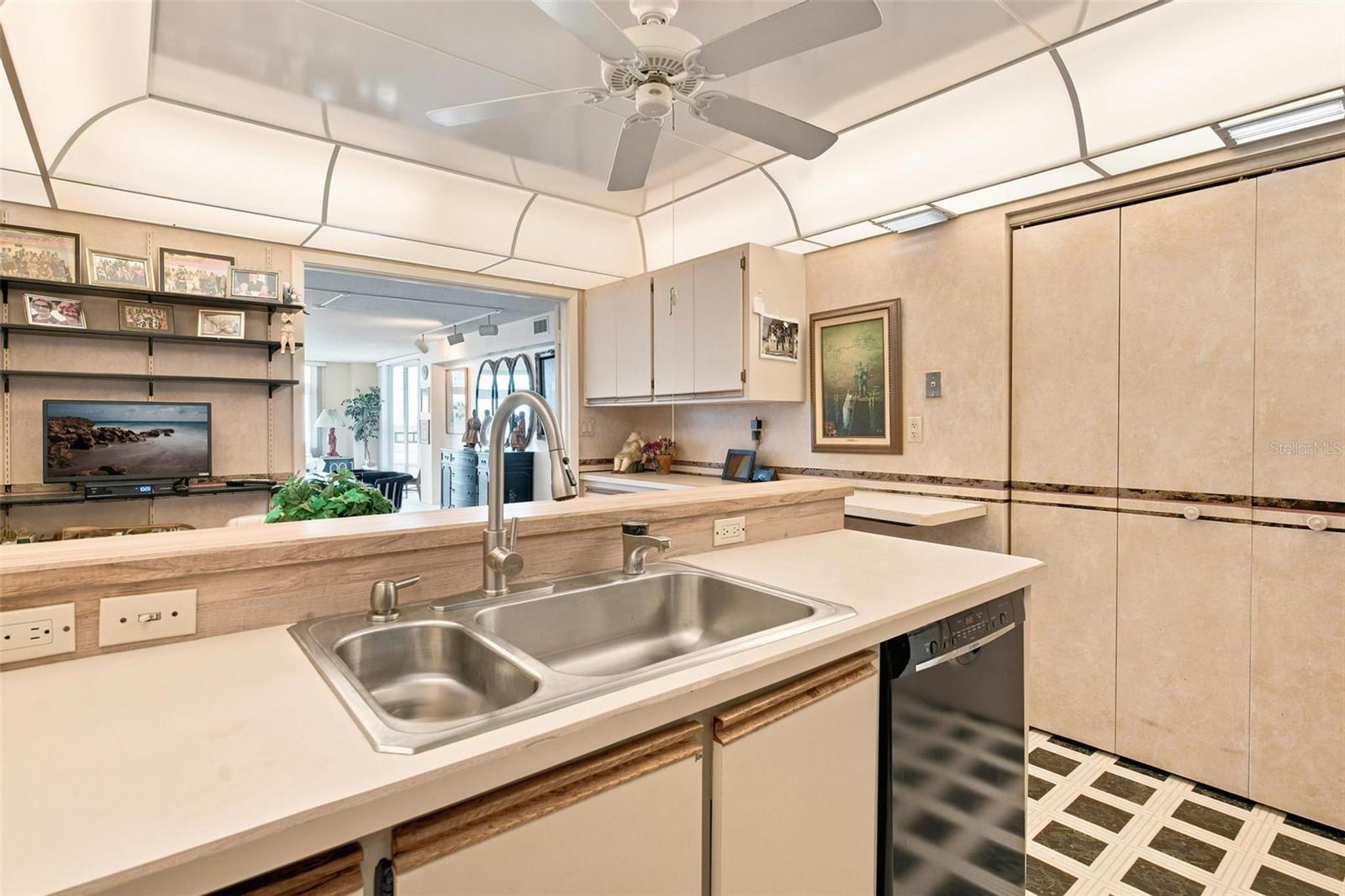TIDESFALL CONDO - Residential