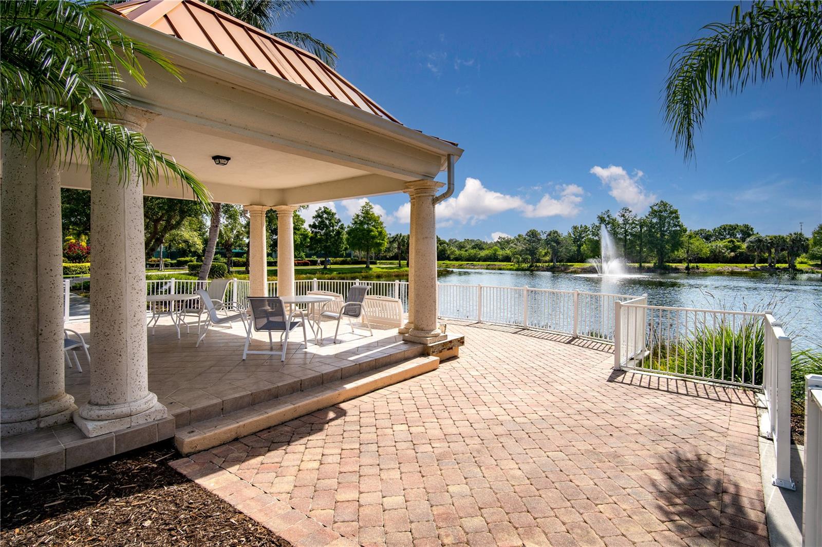 VILLAGEWALK - Residential