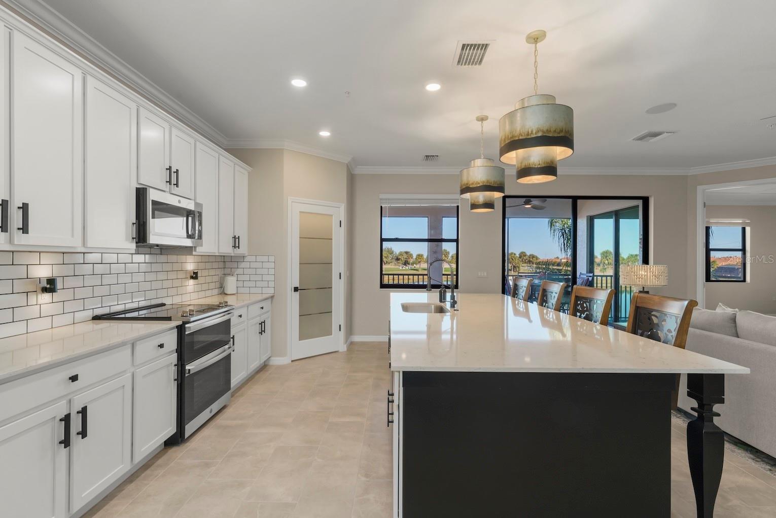 SARASOTA NATIONAL - Residential