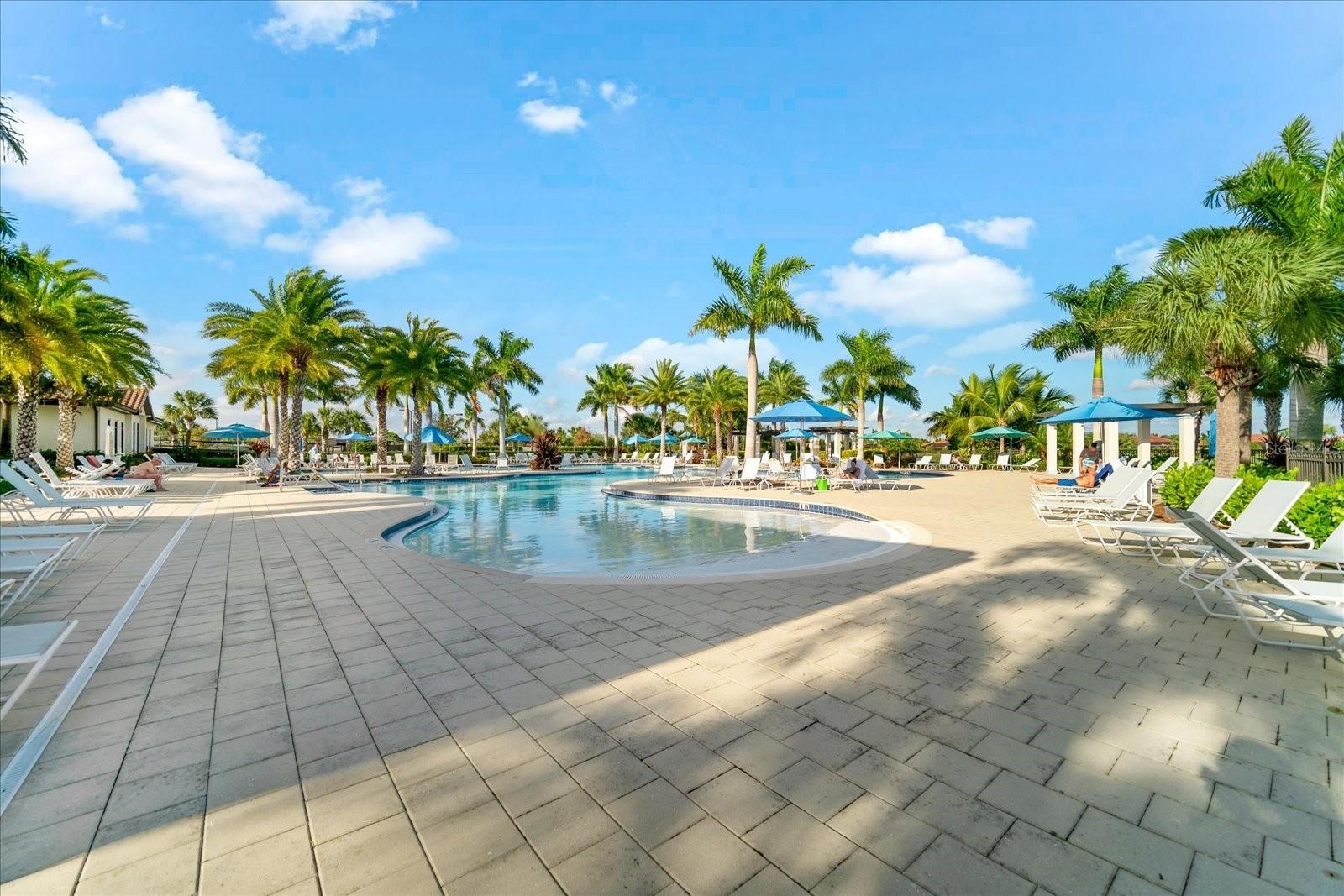 SARASOTA NATIONAL - Residential