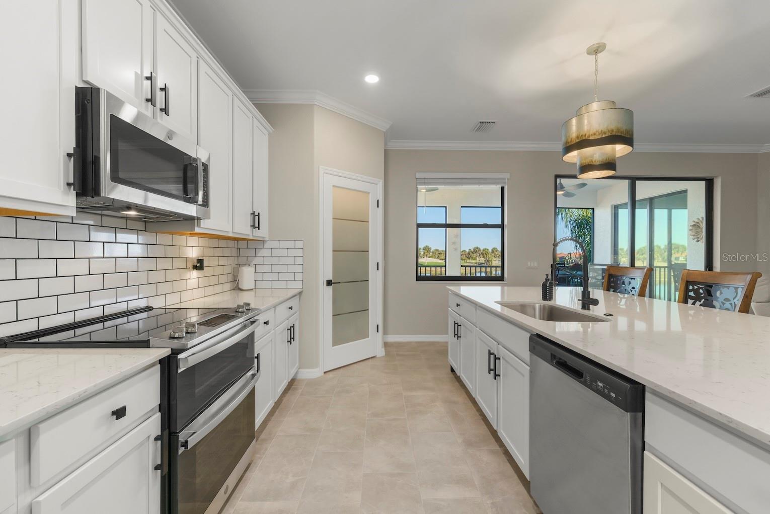SARASOTA NATIONAL - Residential