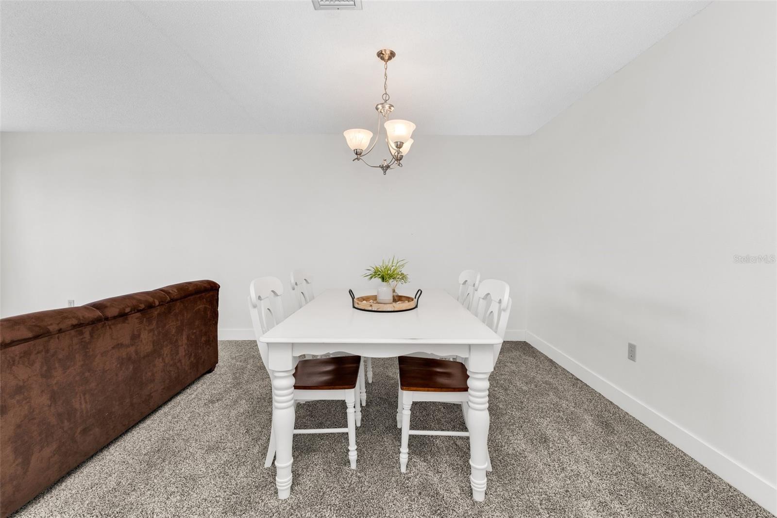 WHISPERING PINES CLUB - Residential