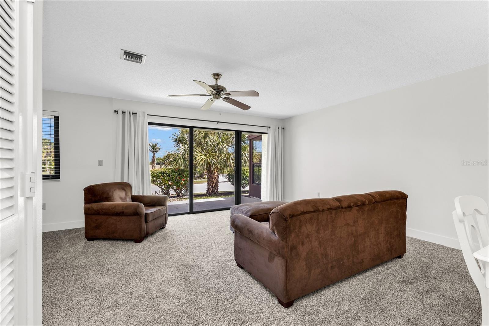 WHISPERING PINES CLUB - Residential