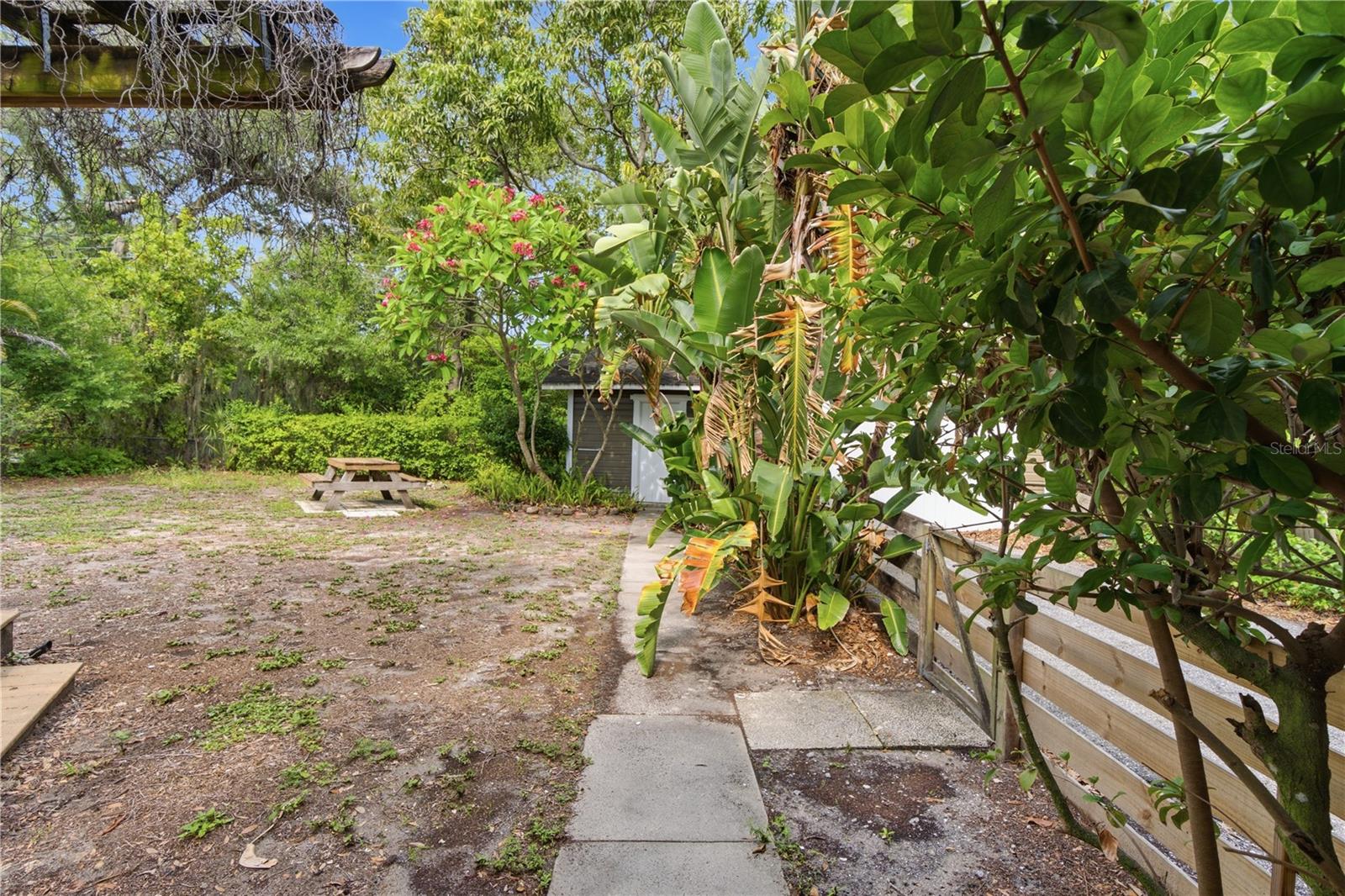 ONWEGO PARK - Residential