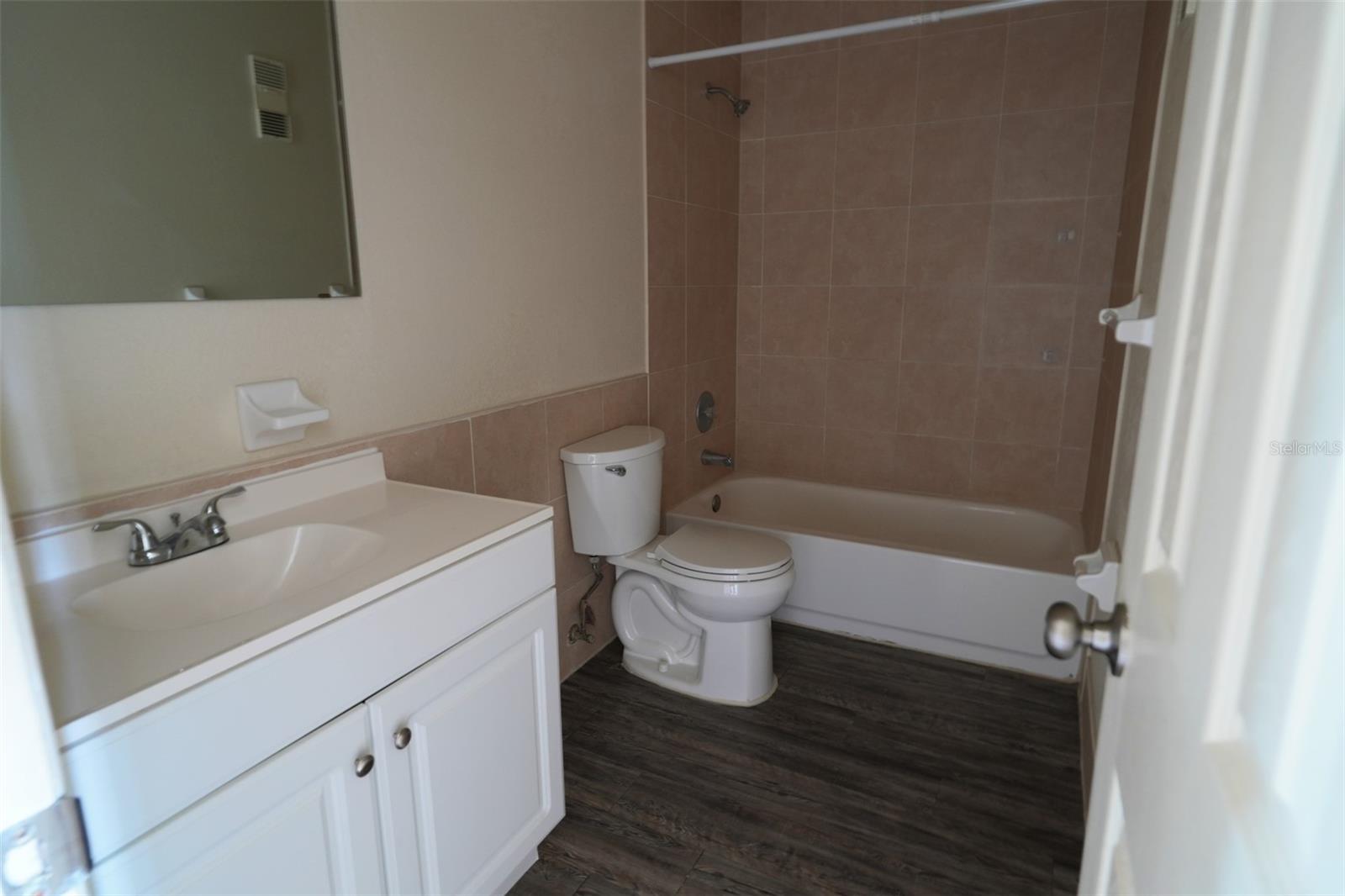 PINELLAS CREST REPLAT - Residential Lease