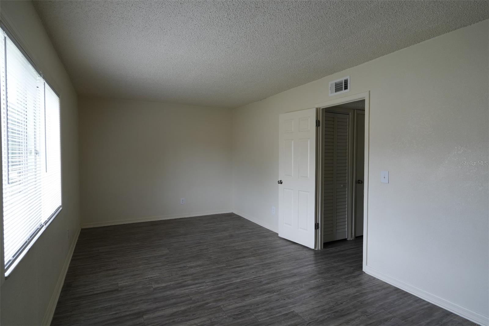 PINELLAS CREST REPLAT - Residential Lease
