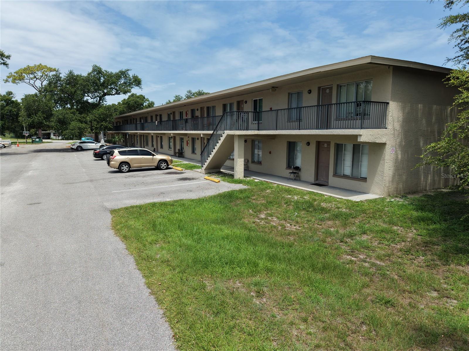 PINELLAS CREST REPLAT - Residential Lease