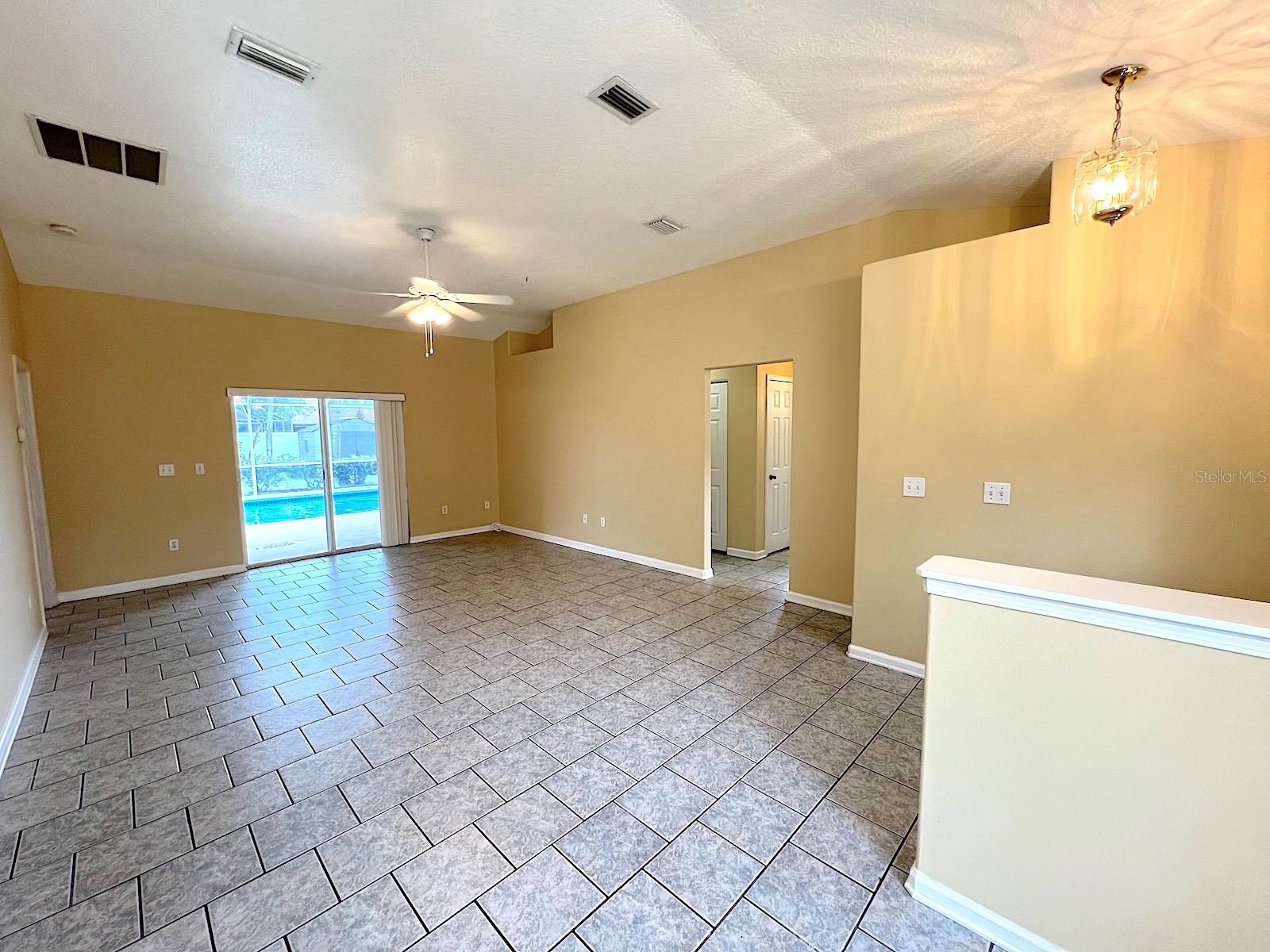 SOUTHWEST QUADRANT PH 01-04 - Residential Lease