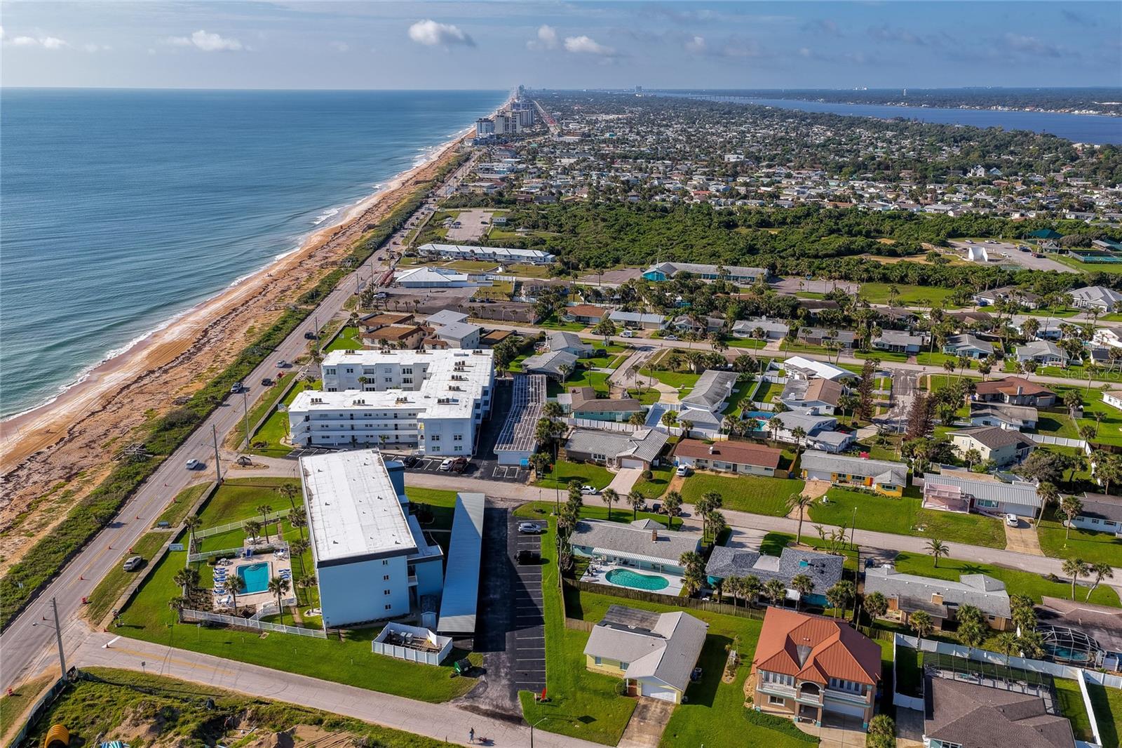 CORINTHIAN VILLAS - Residential