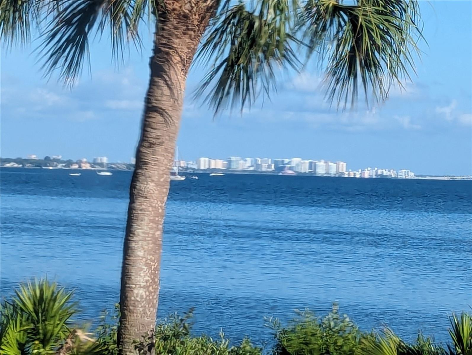THE THIRD BAYSHORE - Residential