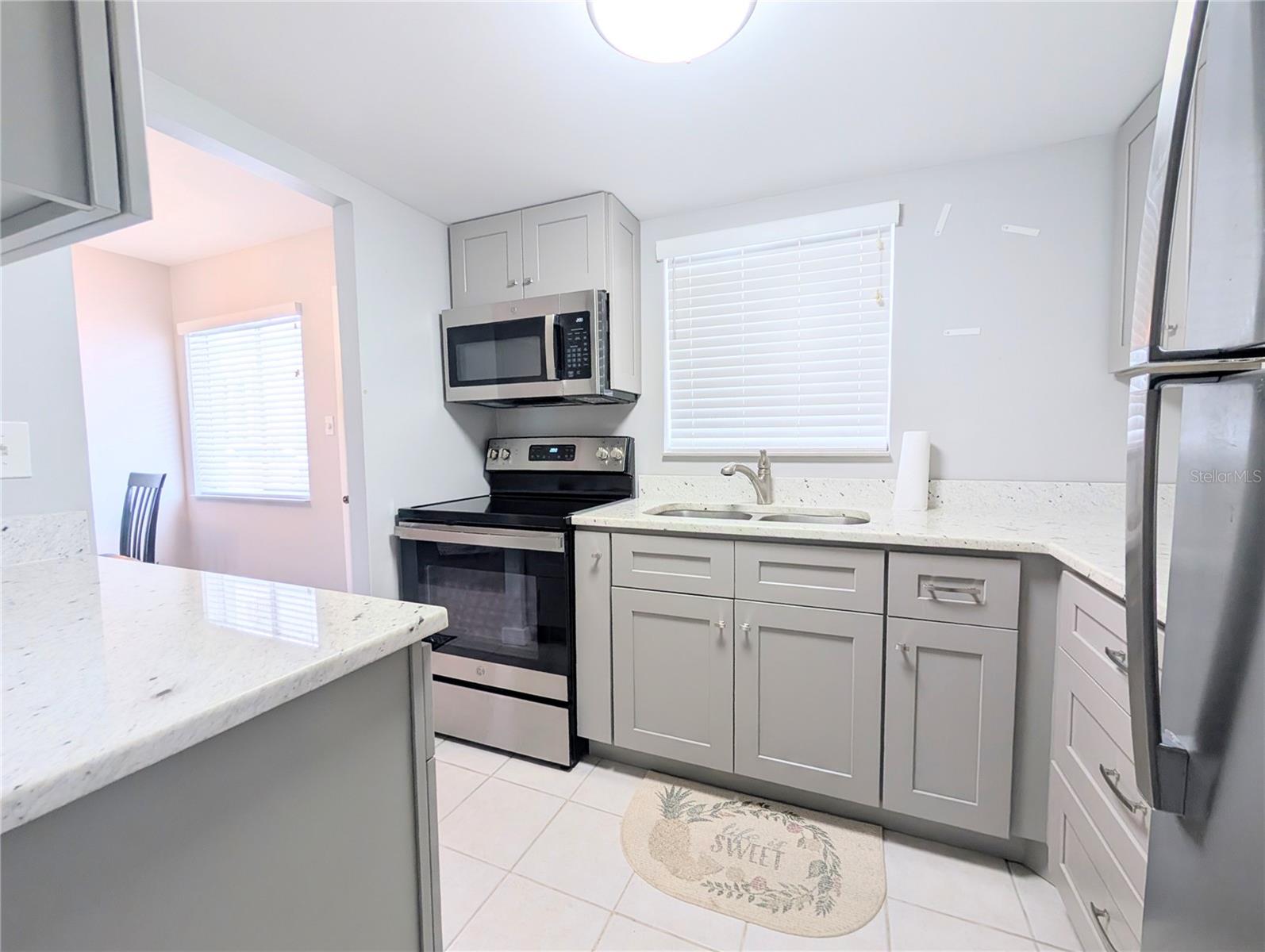 THE THIRD BAYSHORE - Residential