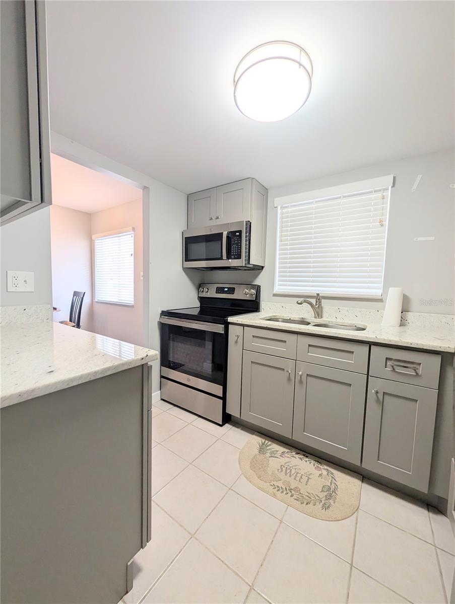 THE THIRD BAYSHORE - Residential