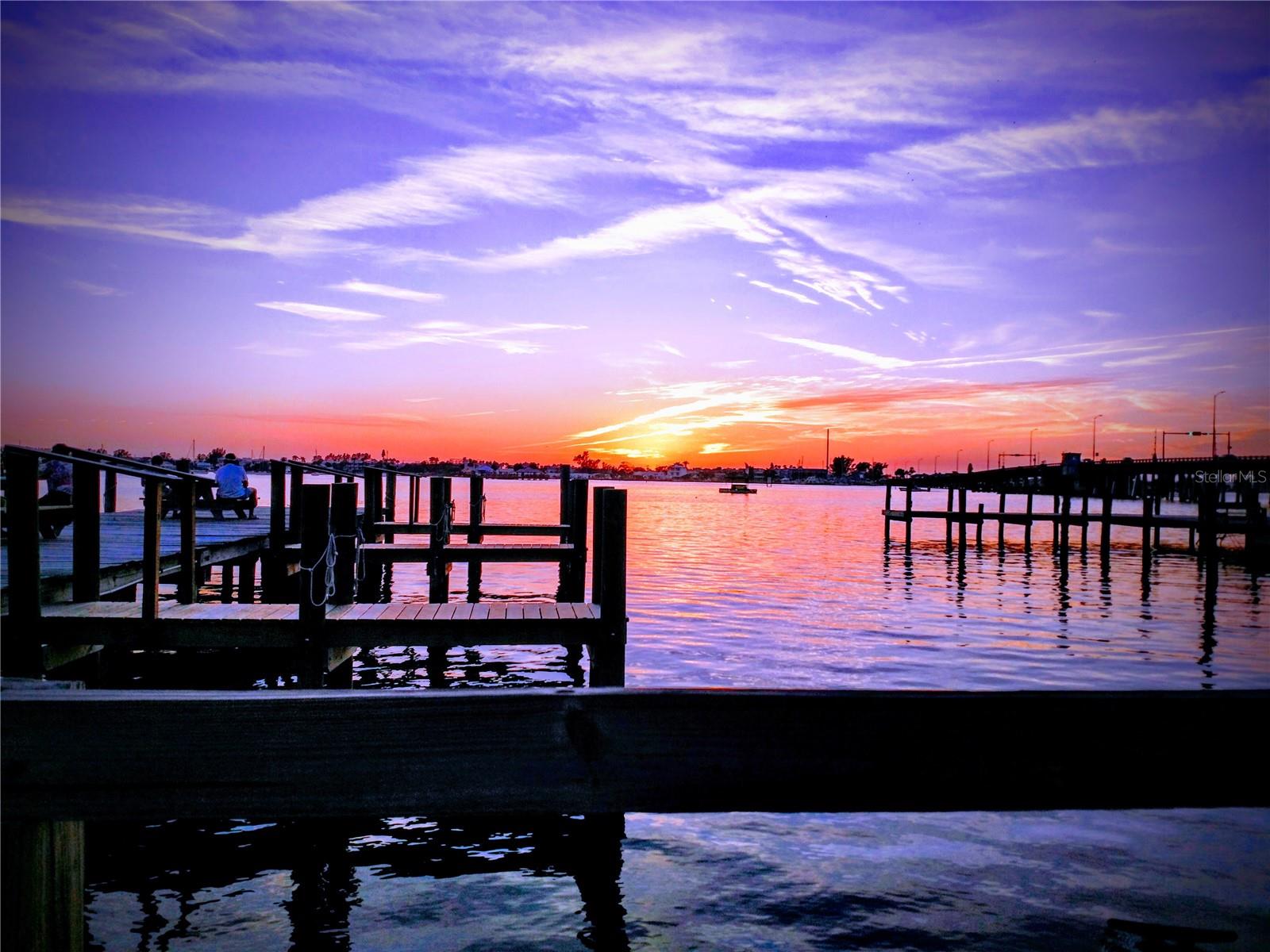 THE THIRD BAYSHORE - Residential
