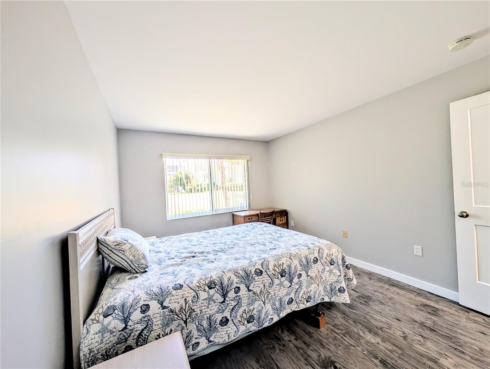 THE THIRD BAYSHORE - Residential