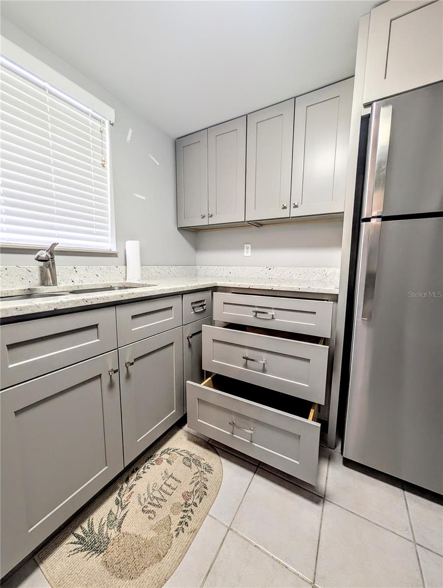 THE THIRD BAYSHORE - Residential