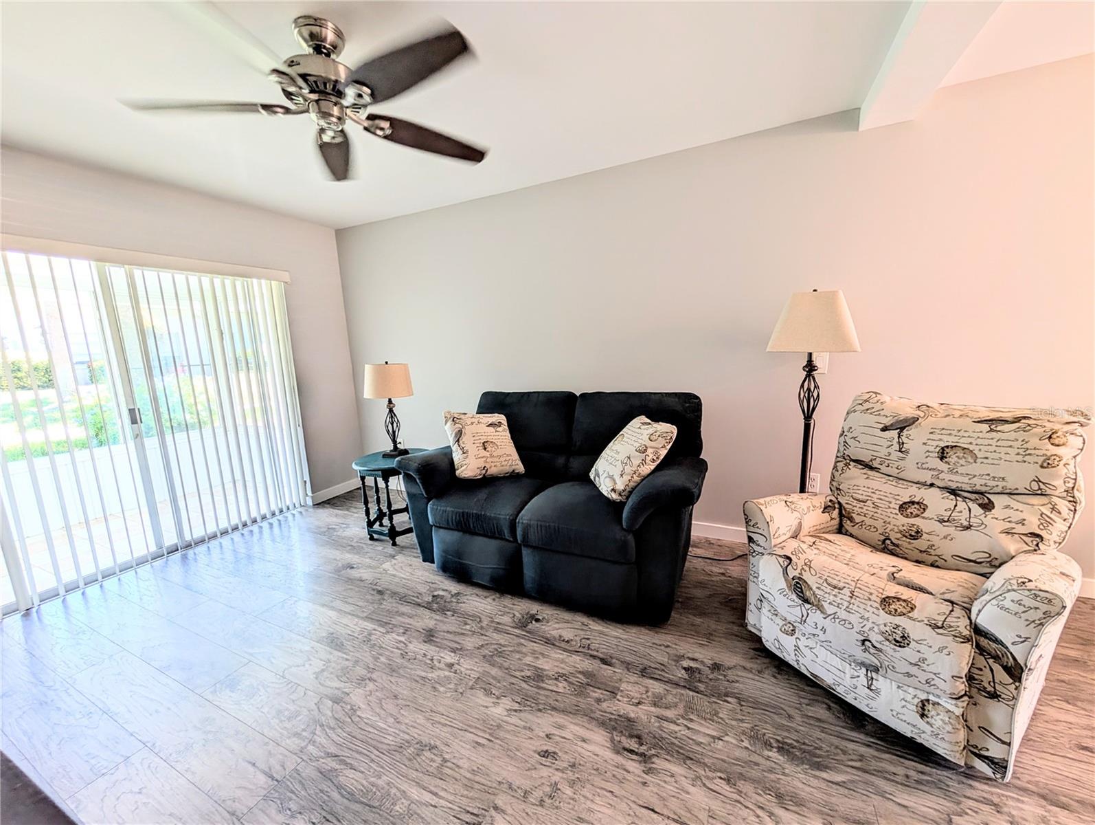 THE THIRD BAYSHORE - Residential