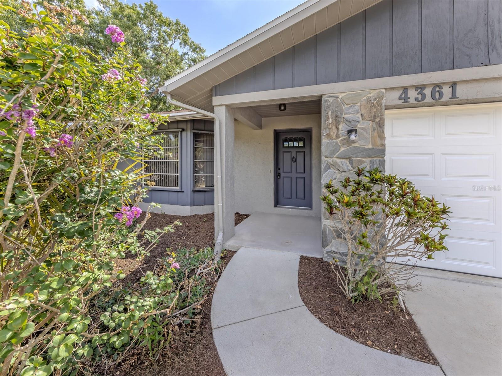 WHISPERING WOODS - Residential