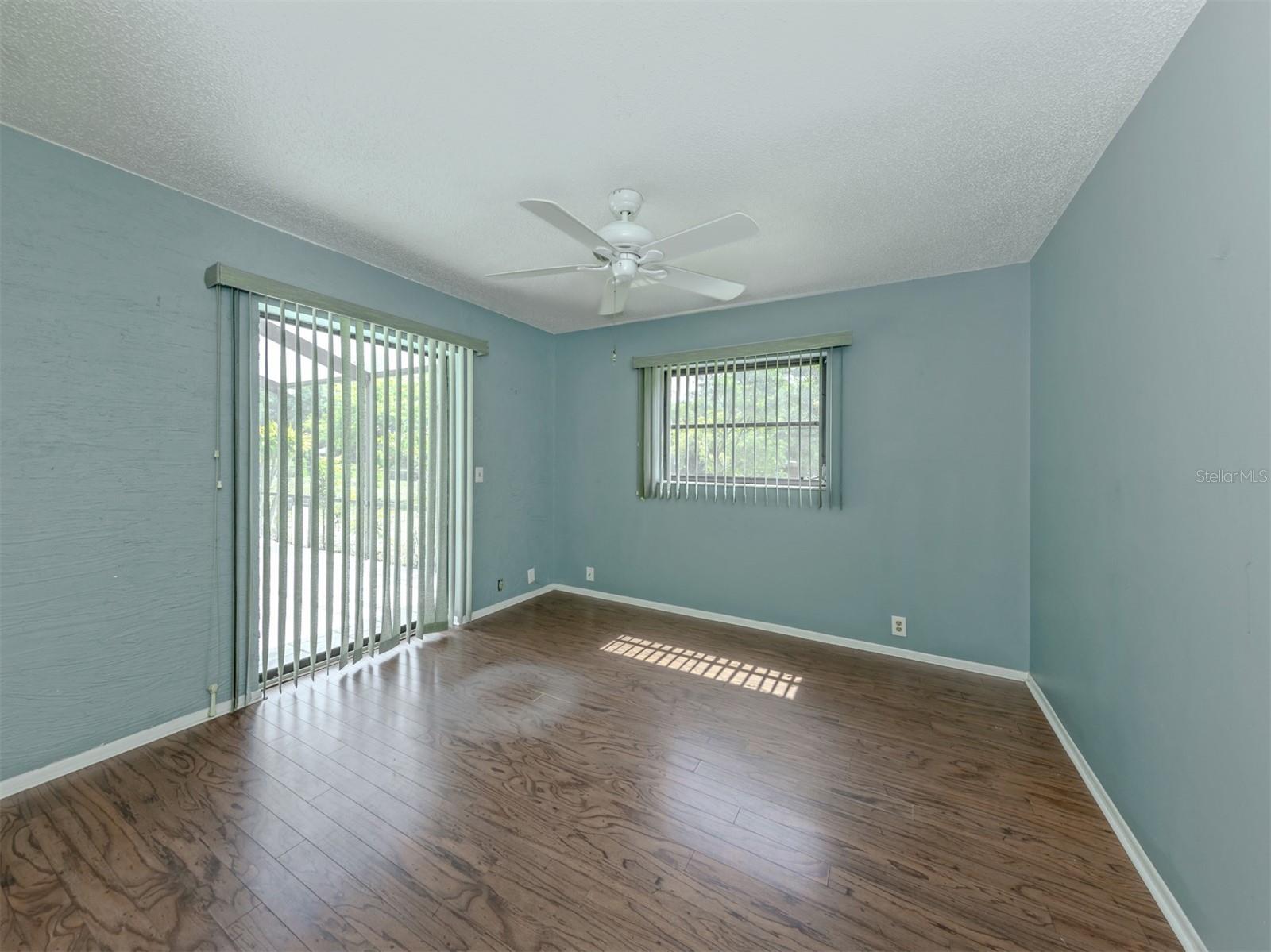 WHISPERING WOODS - Residential