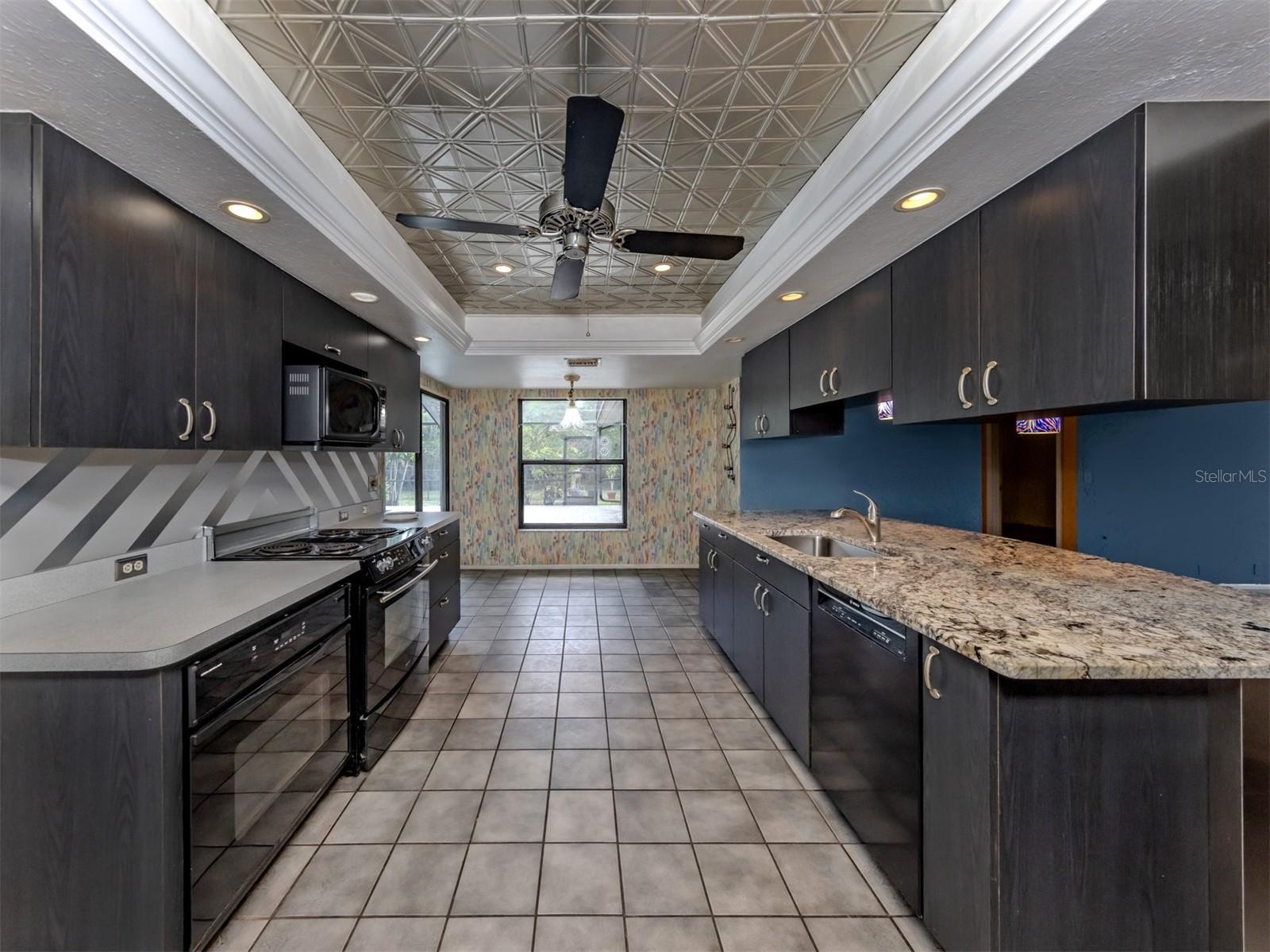 WHISPERING WOODS - Residential