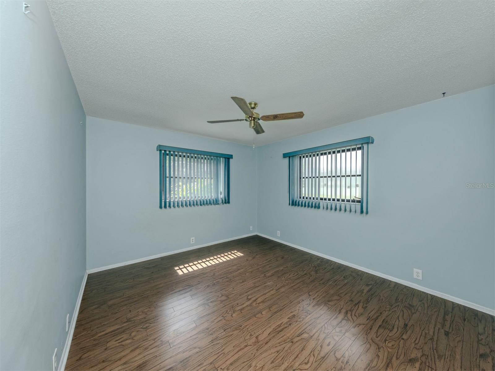 WHISPERING WOODS - Residential