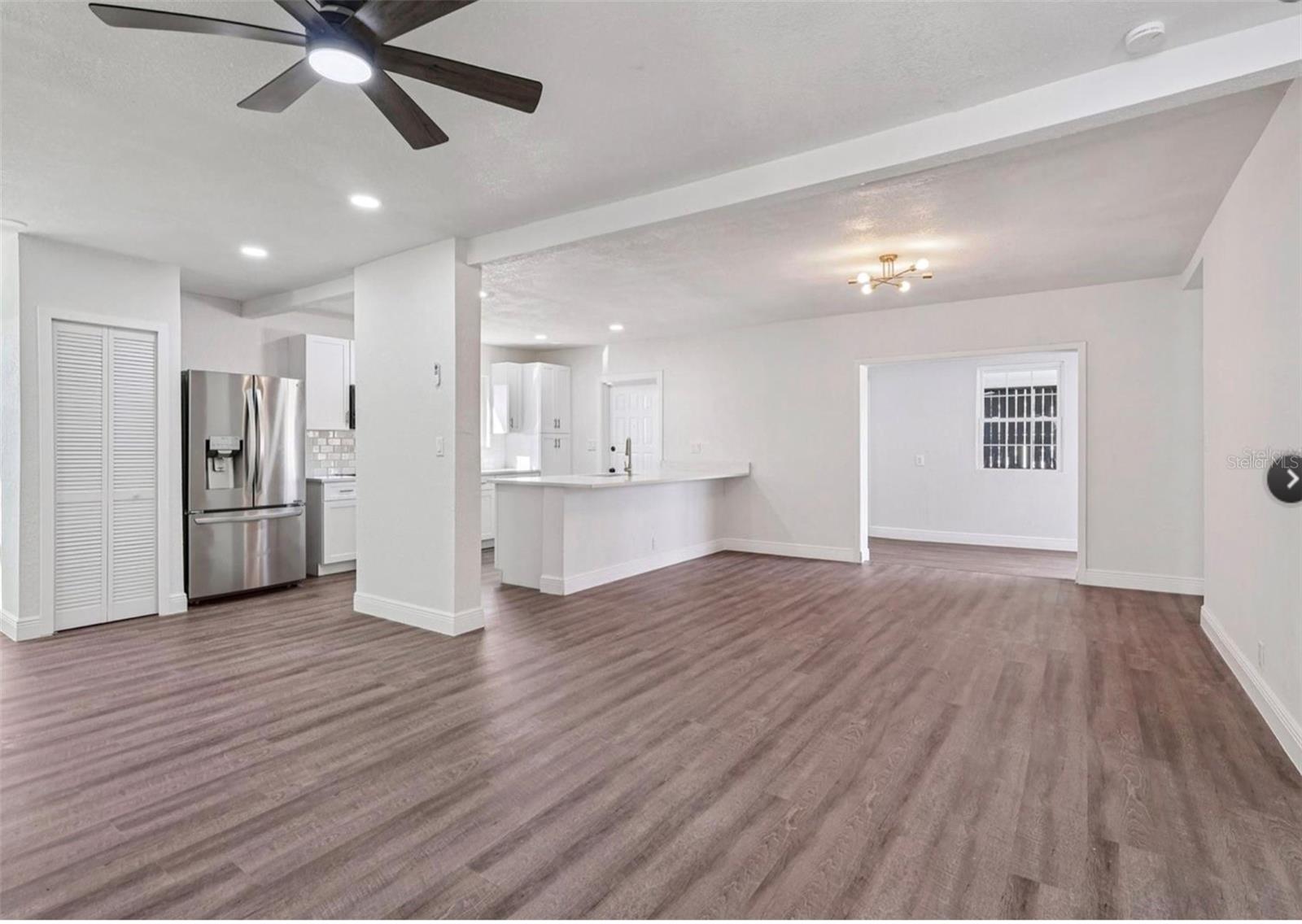 PALM HEIGHTS - Residential Lease