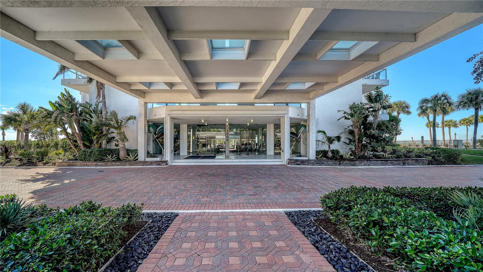 PRIVATEER SOUTH - Residential