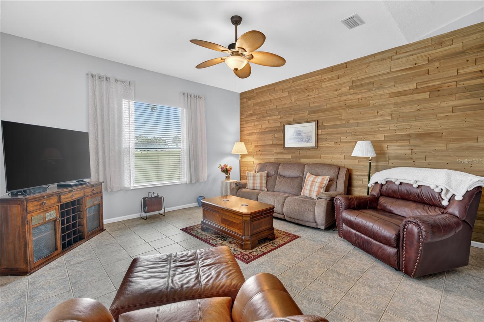 OCALA PALMS UN VI - Residential