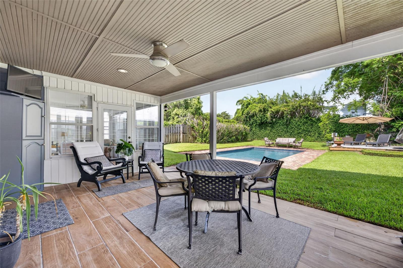 DIXIE TERRACE - Residential